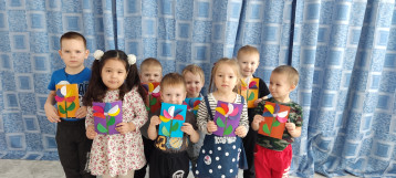 Подарок для мам:«Цветик-семицветик я маме подарю! " Подарок для мам:«Цветик-семицветик я маме подарю! ".