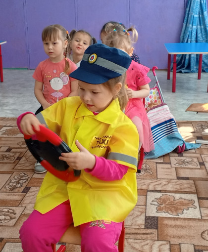 Сюжетно- ролевая игра ,, Автобус,, Сюжетно- ролевая игра ,, Автобус,,.